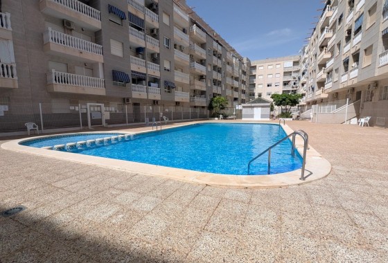 Wiederverkauf - Wohnung / Apartment -
Torrevieja