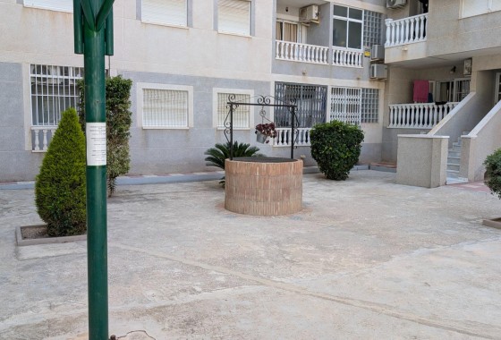 Wiederverkauf - Wohnung / Apartment -
Torrevieja