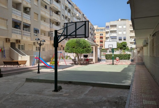 Wiederverkauf - Wohnung / Apartment -
Torrevieja