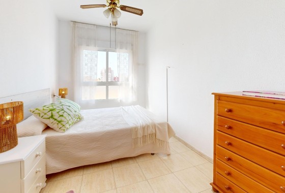 Wiederverkauf - Wohnung / Apartment -
Torrevieja