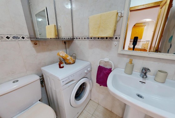 Wiederverkauf - Wohnung / Apartment -
Torrevieja