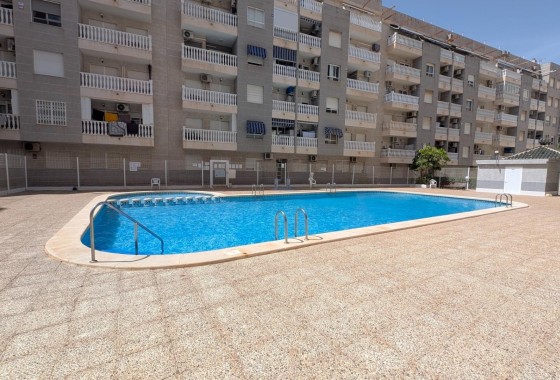 Wiederverkauf - Wohnung / Apartment -
Torrevieja