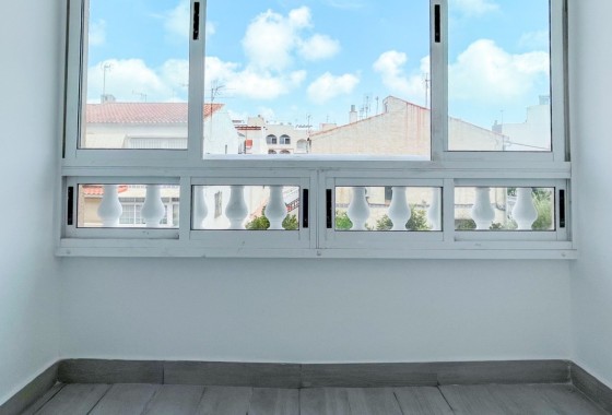 Wiederverkauf - Wohnung / Apartment -
Torrevieja