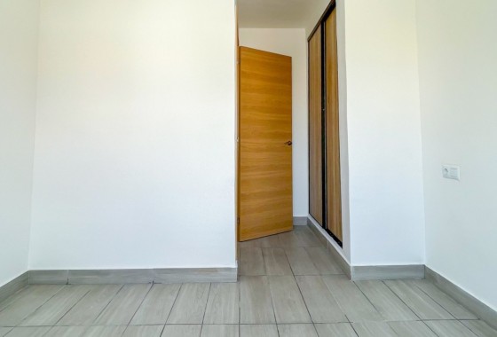Wiederverkauf - Wohnung / Apartment -
Torrevieja
