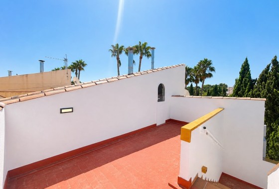Herverkoop - Vrijstaande Villa -
Villamartín