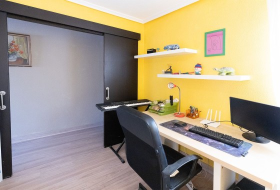 Venta - Apartamento / Piso -
Torrevieja