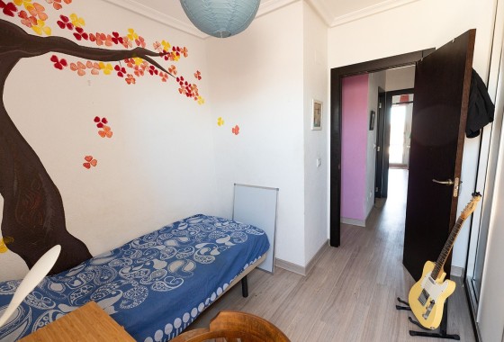 Venta - Apartamento / Piso -
Torrevieja