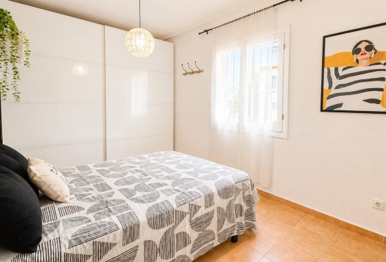 Resale - Apartment / Flat -
Torrevieja - Playa del Cura
