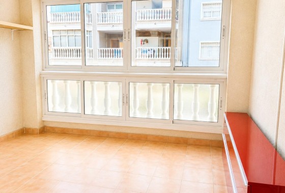 Resale - Apartment / Flat -
Torrevieja - Playa del Cura