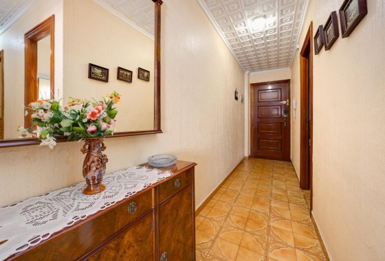 Sprzedaż - Apartament / Mieszkanie -
Torrevieja - Playa del Acequión