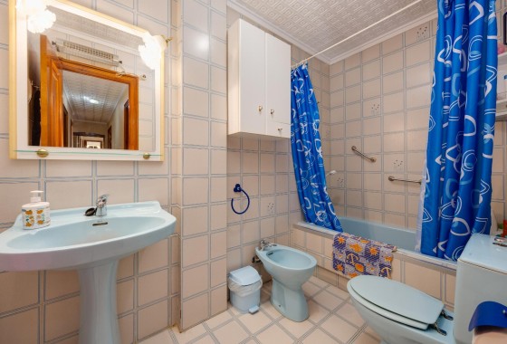 Sprzedaż - Apartament / Mieszkanie -
Torrevieja - Playa del Acequión