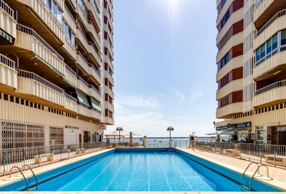 Sprzedaż - Apartament / Mieszkanie -
Torrevieja - Playa del Acequión