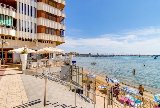 Sprzedaż - Apartament / Mieszkanie -
Torrevieja - Playa del Acequión