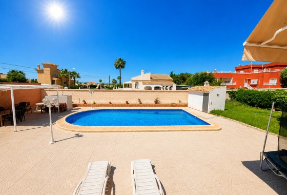 Sprzedaż - Willa wolnostojąca -
Torrevieja - La Siesta