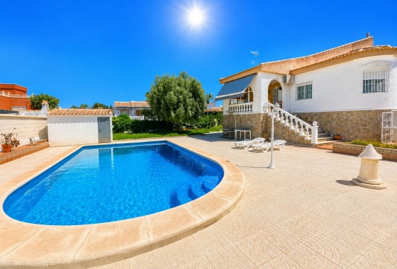 Sprzedaż - Willa wolnostojąca -
Torrevieja - La Siesta