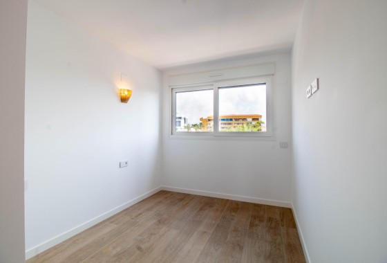 Venta - Apartamento / Piso -
Torrevieja - Punta Prima