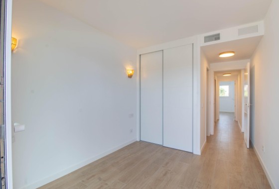 Venta - Apartamento / Piso -
Torrevieja - Punta Prima
