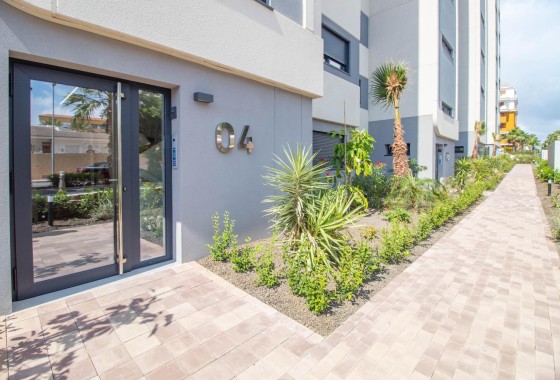Venta - Apartamento / Piso -
Torrevieja - Punta Prima