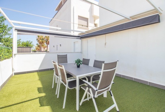 Venta - Apartamento / Piso -
Pilar de la Horadada - Torre de la Horadada