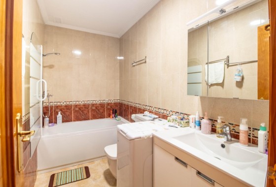 Revente - Appartement -
Torrevieja