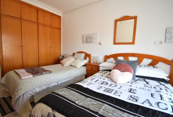 Herverkoop - Rijhuis -
Orihuela Costa - Playa Flamenca