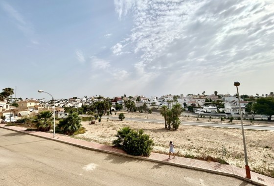Resale - Detached Villa -
Villamartín