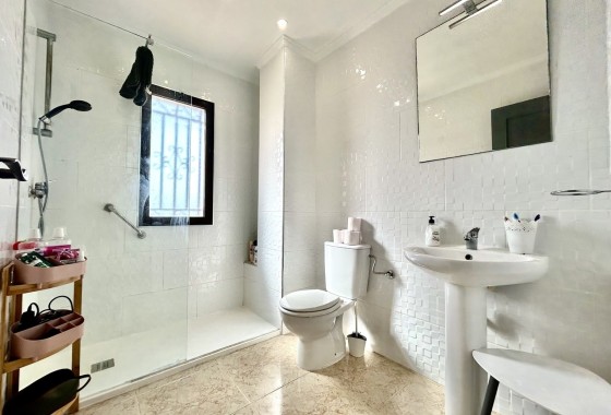 Resale - Detached Villa -
Villamartín