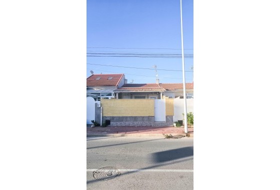 Resale - Townhouse -
Torrevieja - El Limonar