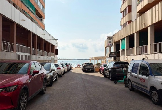 Resale - Townhouse -
Torrevieja - Acequion