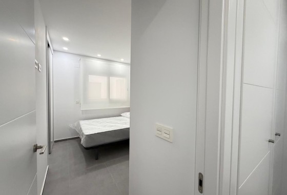 Venta - Apartamento / Piso -
Torrevieja