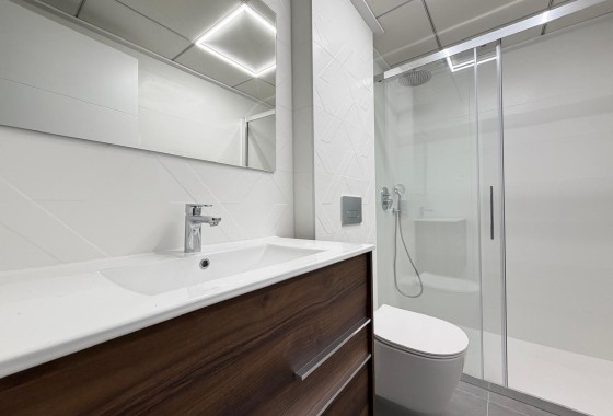 Venta - Apartamento / Piso -
Torrevieja