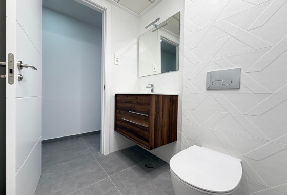 Venta - Apartamento / Piso -
Torrevieja