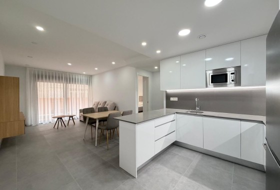 Venta - Apartamento / Piso -
Torrevieja