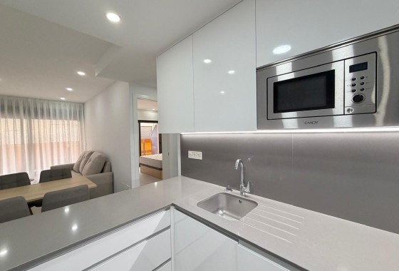 Venta - Apartamento / Piso -
Torrevieja