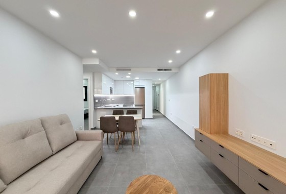 Venta - Apartamento / Piso -
Torrevieja