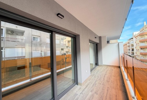 Venta - Apartamento / Piso -
Torrevieja