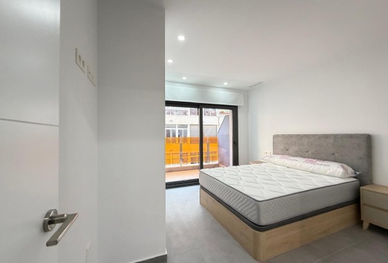 Venta - Apartamento / Piso -
Torrevieja