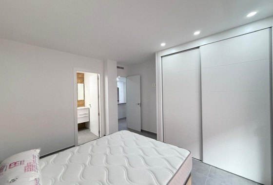 Venta - Apartamento / Piso -
Torrevieja
