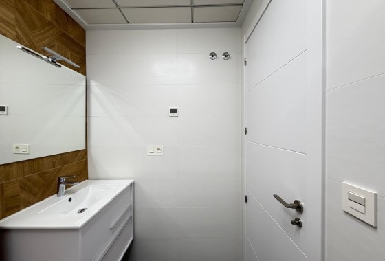 Venta - Apartamento / Piso -
Torrevieja