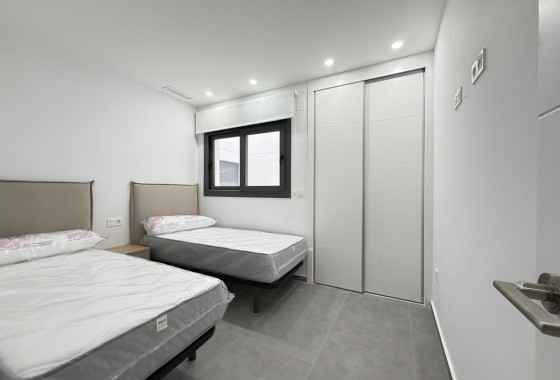 Venta - Apartamento / Piso -
Torrevieja