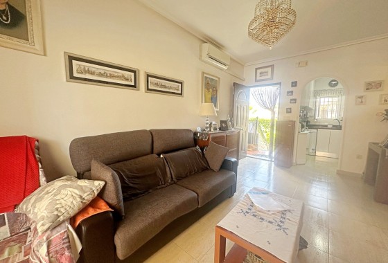 Resale - Apartment / Flat -
Torrevieja - Aguas Nuevas