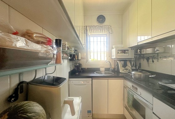 Resale - Apartment / Flat -
Torrevieja - Aguas Nuevas