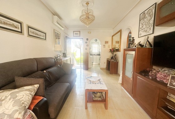 Resale - Apartment / Flat -
Torrevieja - Aguas Nuevas