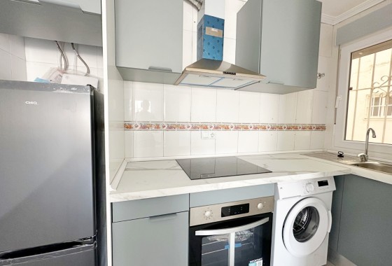 Sprzedaż - Apartament / Mieszkanie -
Torrevieja