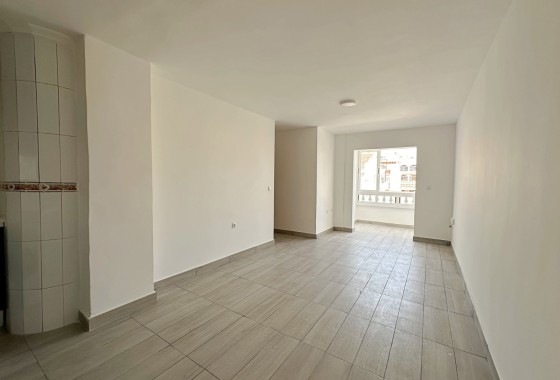 Sprzedaż - Apartament / Mieszkanie -
Torrevieja