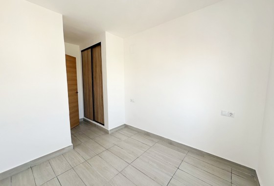 Sprzedaż - Apartament / Mieszkanie -
Torrevieja