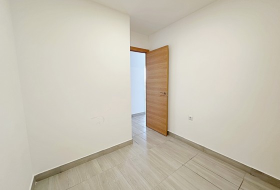 Sprzedaż - Apartament / Mieszkanie -
Torrevieja