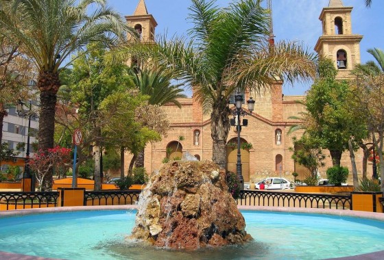 Sprzedaż - Apartament / Mieszkanie -
Torrevieja