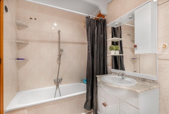 Wiederverkauf - Wohnung / Apartment -
Torrevieja - Playa del Cura