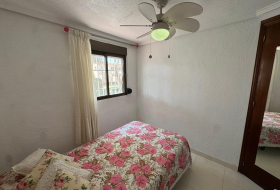 Resale - Apartment / Flat -
Torrevieja - Playa de los Naufragos